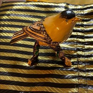 Jay Strongwater type figurine